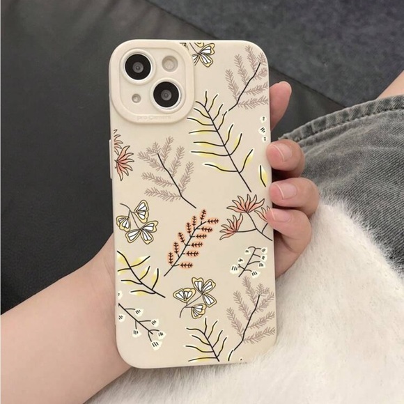 Other - ⚠️Clearance iPhone 14 Pro/Pro Max Beige Leaf Pattern Phone Case